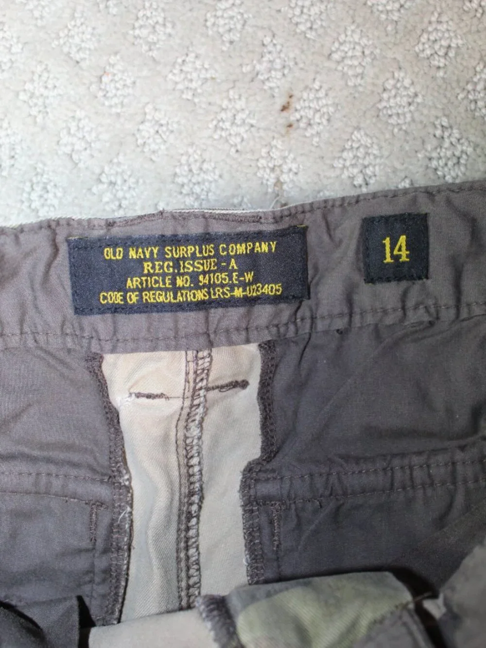 Old Navy Surplus Company Youth Size 14 Green Camo 100% Cotton Cargo Shorts